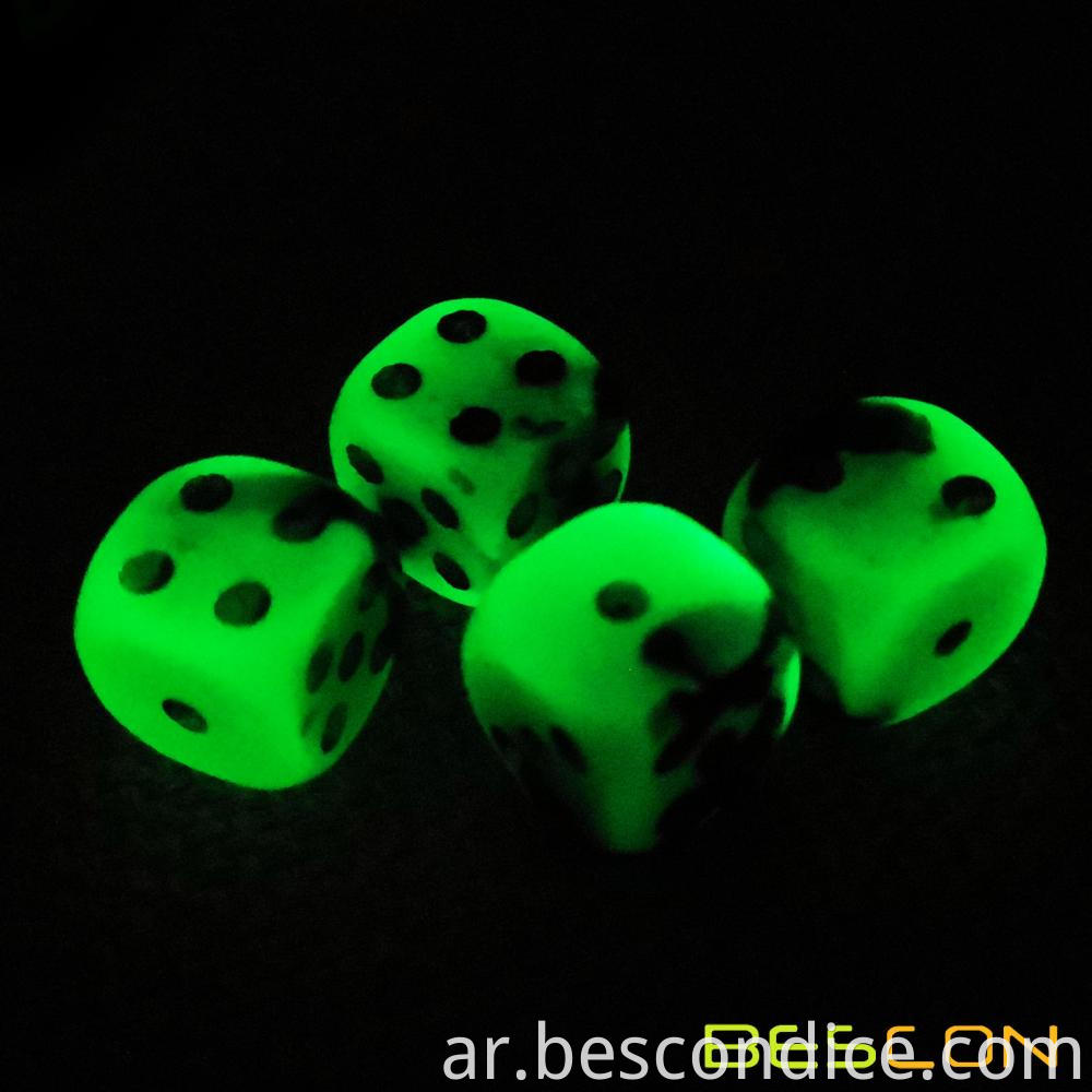 Two Tone Glowing Dice D6 16mm 5